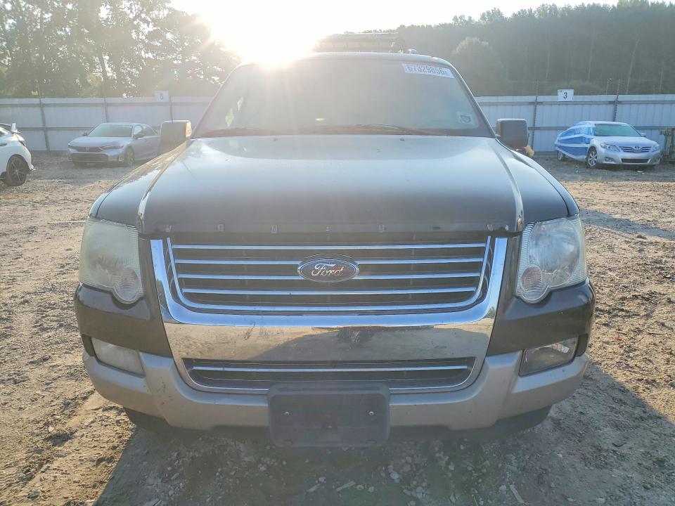 Photo 5 from auction – 2008 FORD EXPLORER with VIN 1FMEU63E68UB03489