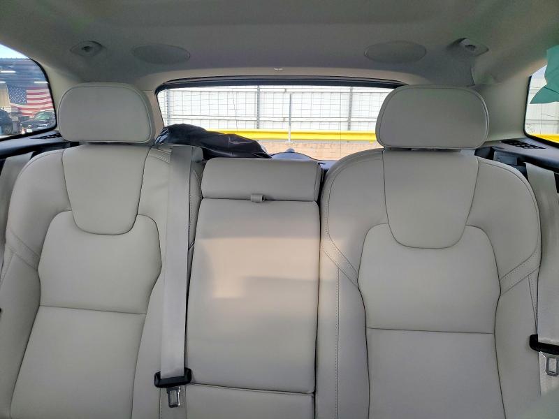 Foto 10 de la subasta – 2026 VOLVO XC60 con VIN YV4M12RM6T1450814
