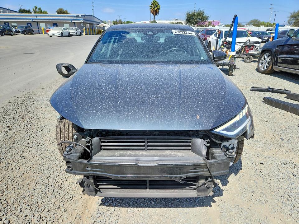 Photo 5 from auction – 2024 AUDI A3 with VIN WAUHUDGY6RA083092