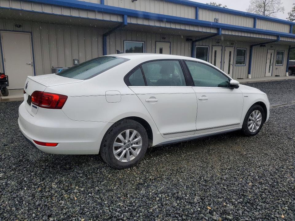 Photo 3 from auction – 2014 VOLKSWAGEN JETTA with VIN 3VW637AJ5EM207955