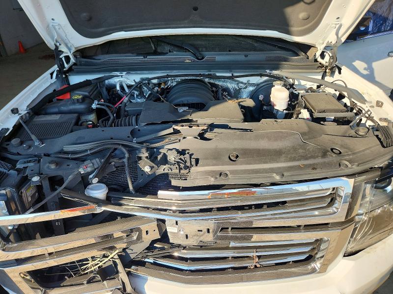 Photo 12 from auction – 2016 CHEVROLET SUBURBAN with VIN 1GNSKJKC0GR239108
