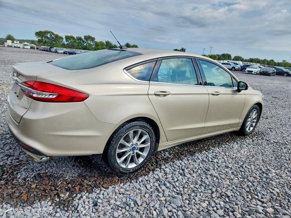 Photo 3 from auction – 2017 FORD FUSION with VIN 3FA6P0H72HR162155