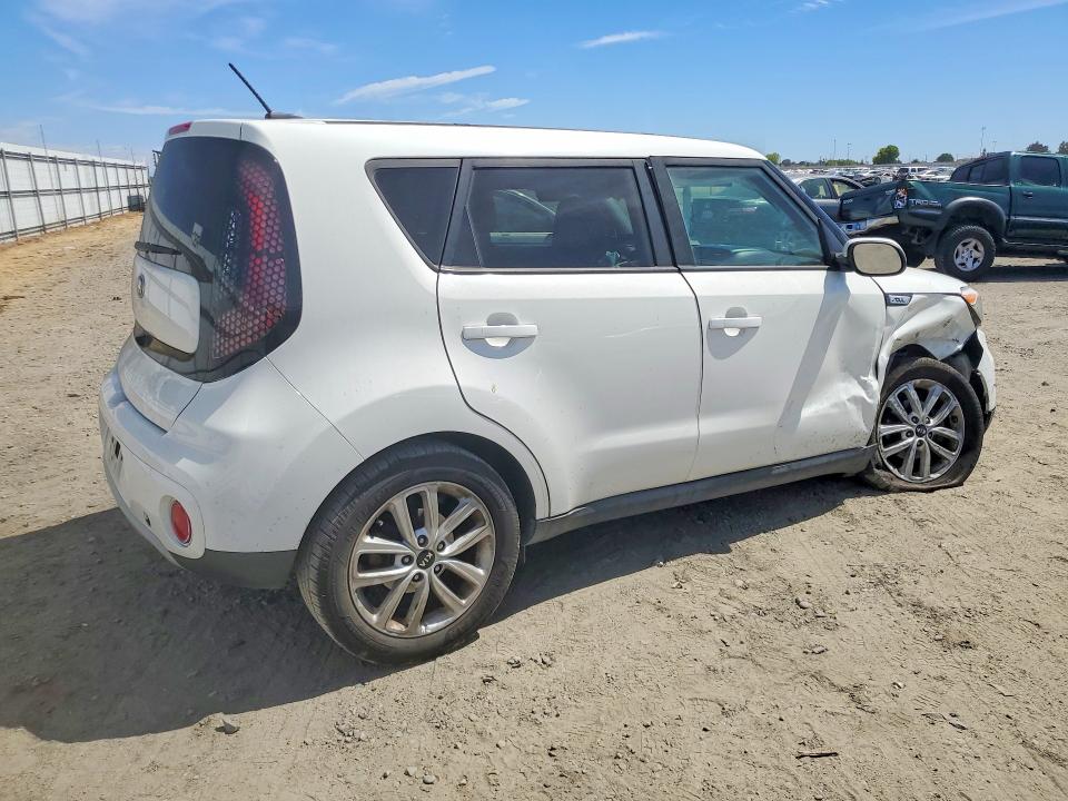 Photo 3 from auction – 2019 KIA SOUL with VIN KNDJP3A58K7671857