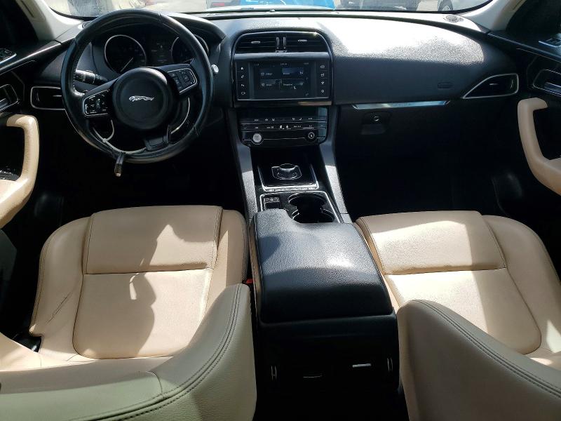 Photo 8 from auction – 2017 JAGUAR F-PACE with VIN SADCJ2BV4HA067080