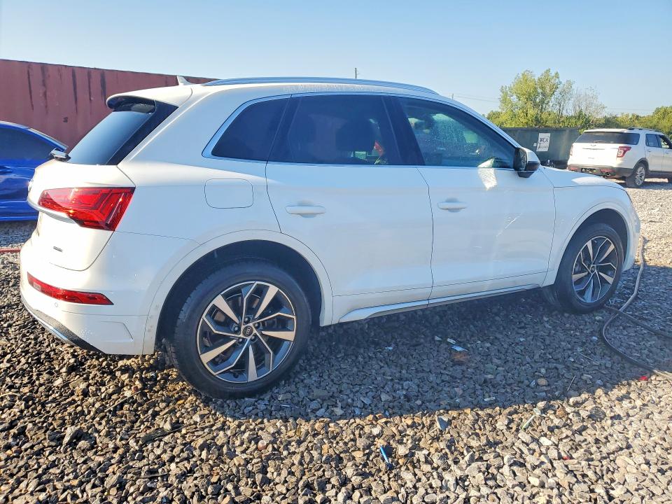Снимка 3 от търг – 2021 AUDI Q5 с VIN WA1AAAFY5M2110504