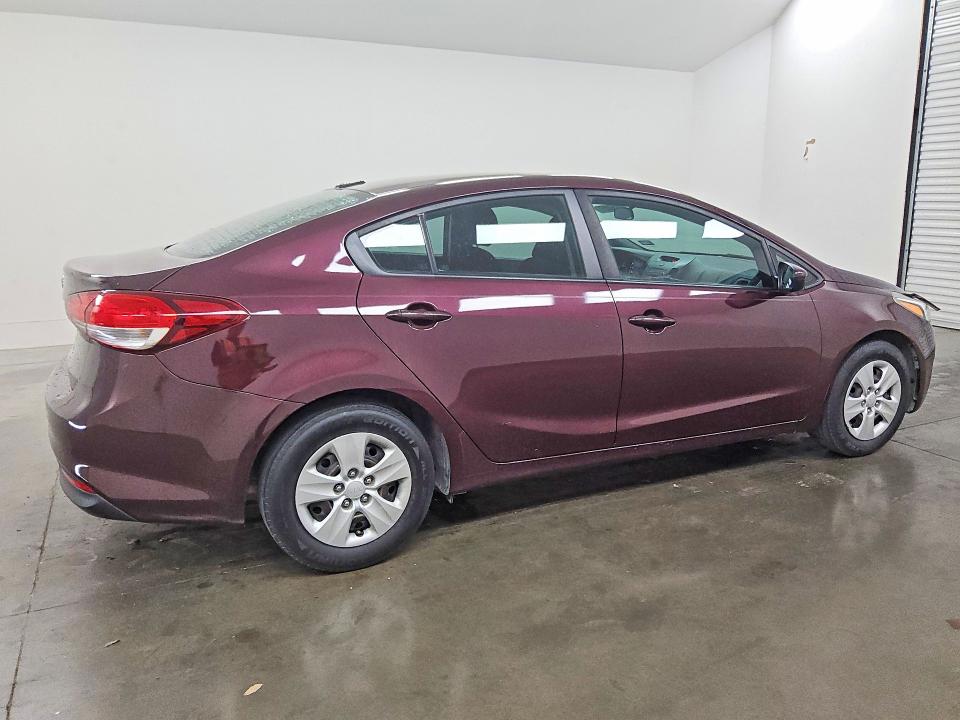 صورة رقم 3 من المزاد - 2017 KIA FORTE مع VIN 3KPFK4A72HE051705
