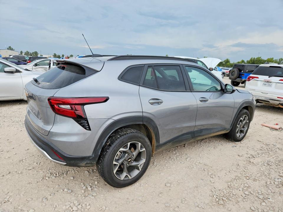 Photo 3 from auction – 2026 CHEVROLET TRAX with VIN KL77LHEP6TC042196