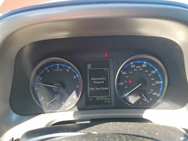Photo 9 from auction – 2017 TOYOTA RAV4 with VIN 2T3RFREV2HW678982