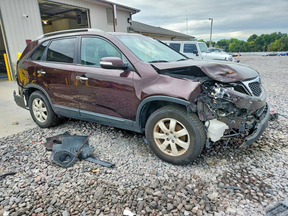 Photo 4 from auction – 2012 KIA SORENTO with VIN 5XYKT3A69CG223298