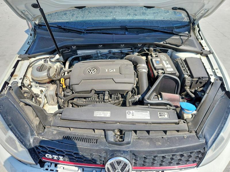 Photo 11 from auction – 2017 VOLKSWAGEN GTI with VIN 3VW5T7AU1HM029147
