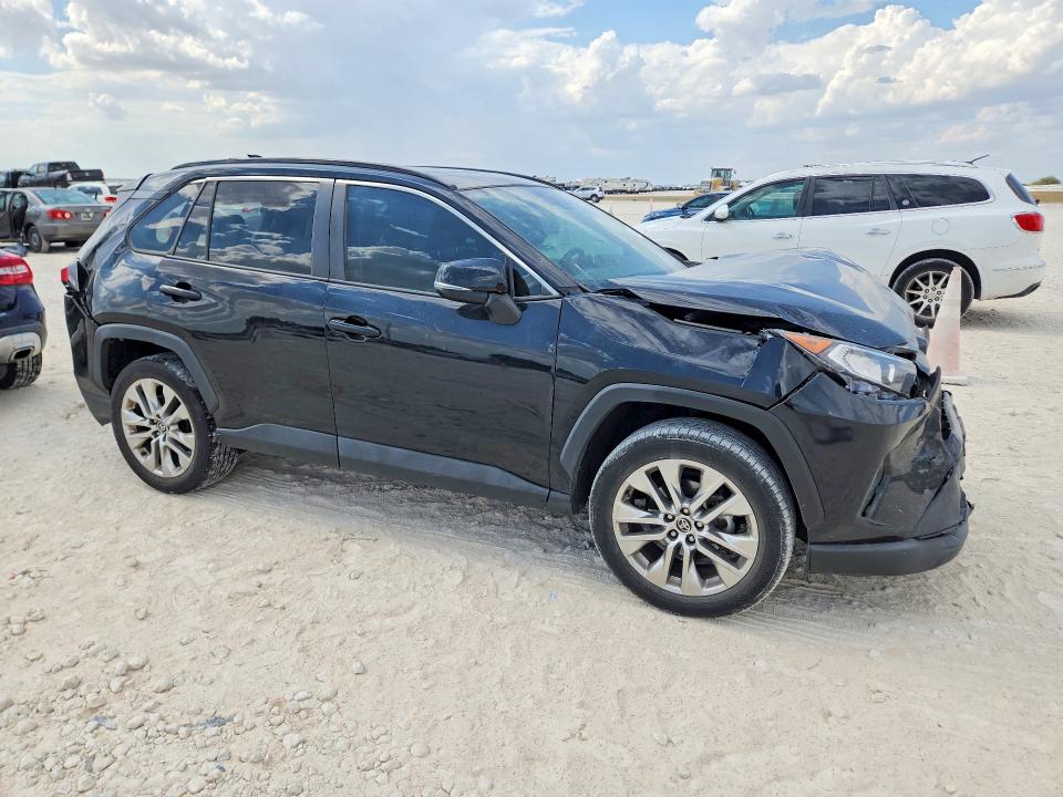 Photo 4 from auction – 2021 TOYOTA RAV4 with VIN 2T3C1RFV3MC165500