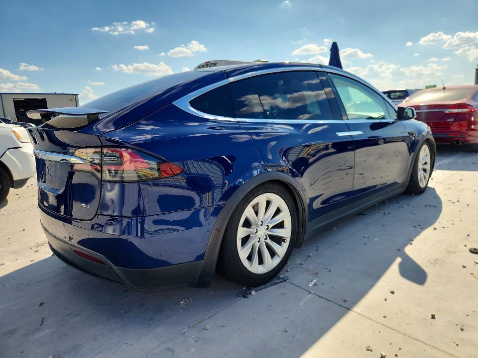 صورة رقم 3 من المزاد - 2017 TESLA MODEL X مع VIN 5YJXCBE22HF051279