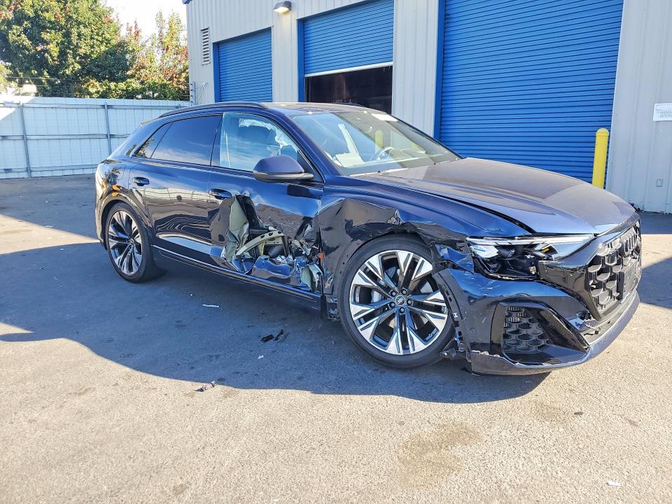 Photo 4 from auction – 2025 AUDI Q8 with VIN WA1FVBF17SD023482
