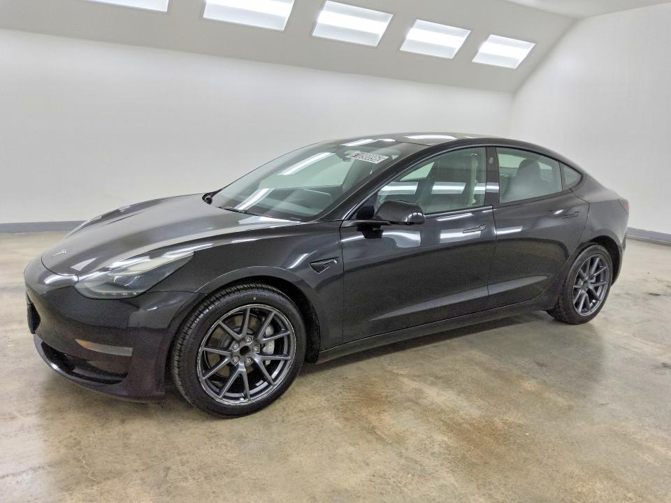 TESLA MODEL 3 2022 с VIN 5YJ3E1EA0NF186265 - Снимка от търг