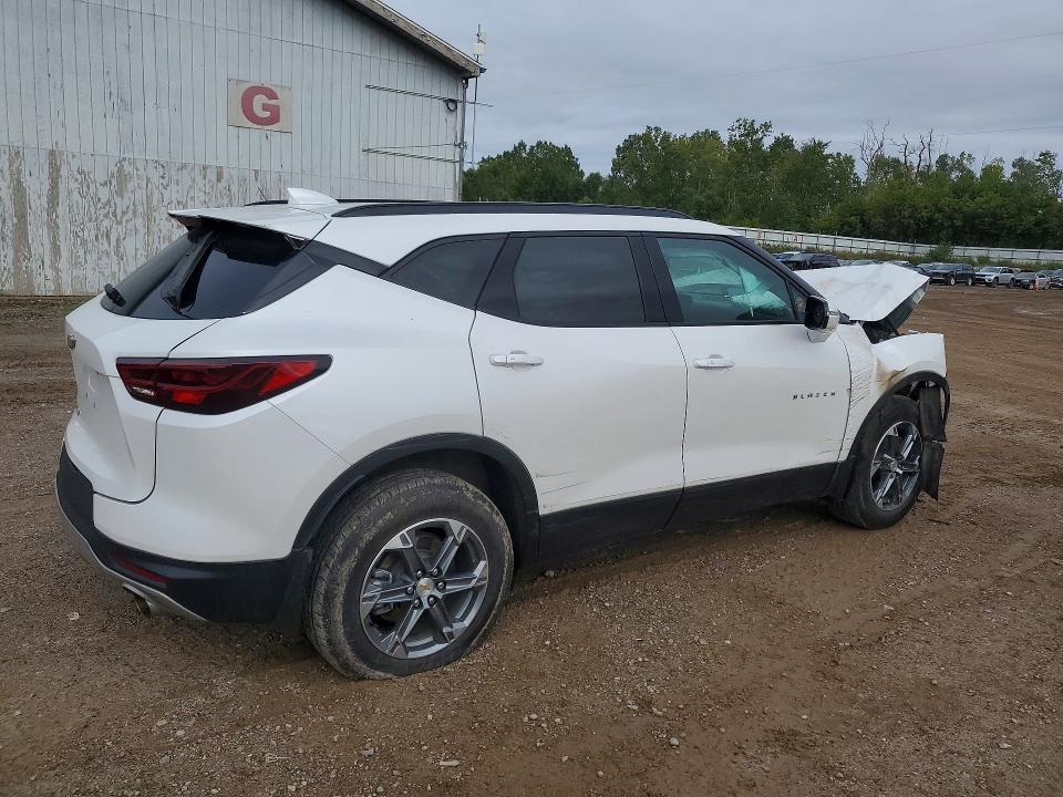 Photo 3 from auction – 2024 CHEVROLET BLAZER with VIN 3GNKBJR40RS186005