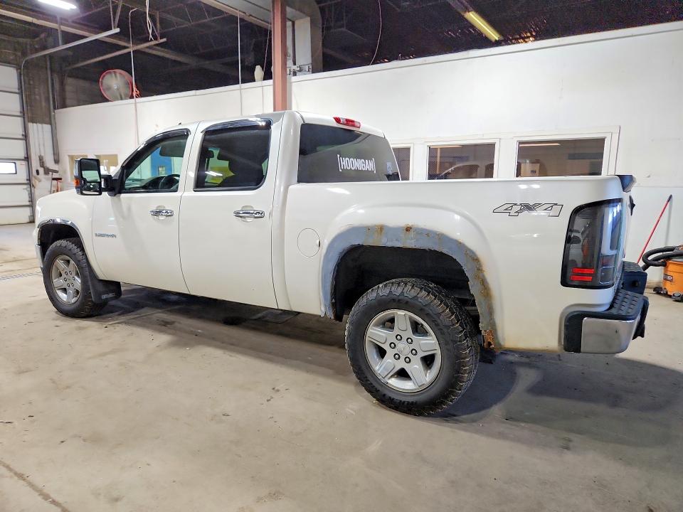 Photo 2 from auction – 2011 GMC SIERRA with VIN 3GTP2WE37BG218109