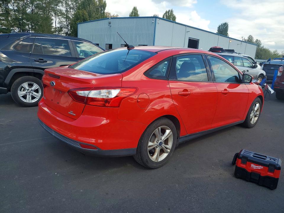 Foto 3 de la subasta – 2014 FORD FOCUS con VIN 1FADP3F26EL322189