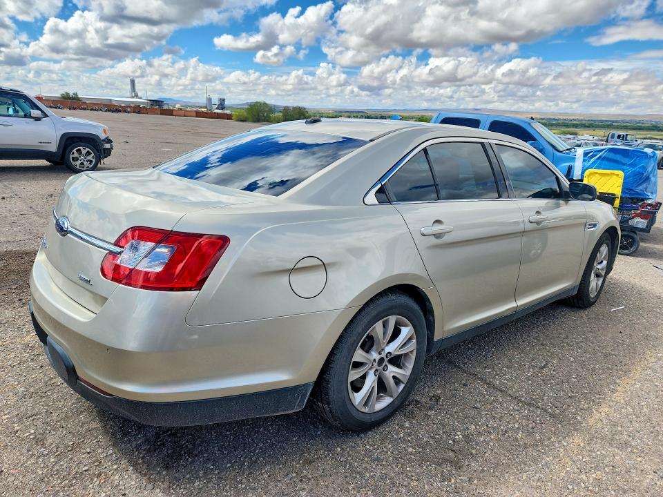 Photo 3 from auction – 2010 FORD TAURUS with VIN 1FAHP2EW7AG143565