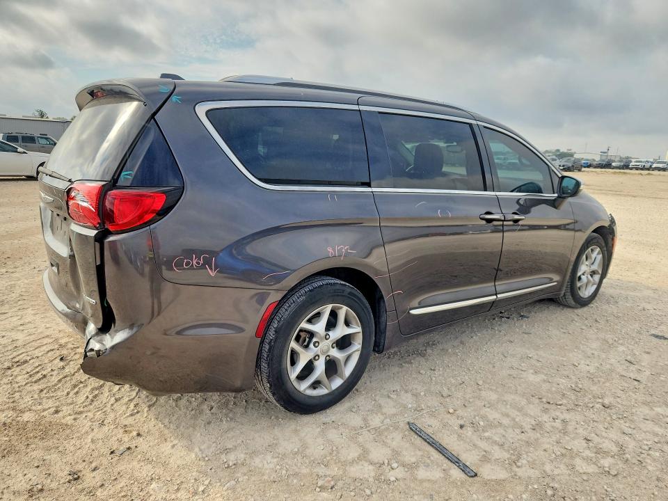 Zdjęcie 3 z aukcji – 2020 CHRYSLER PACIFICA z VIN 2C4RC1GG6LR109872