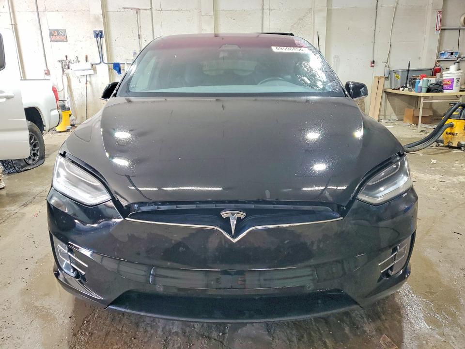Фото 5 с аукциона – 2019 TESLA MODEL X с VIN 5YJXCAE20KF161376