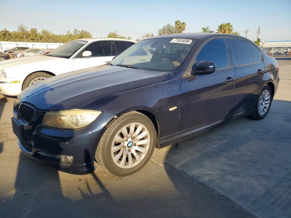 BMW 328 2009 مع رقم تعريف المركبة WBAPH53509A436721 - صورة من المزاد