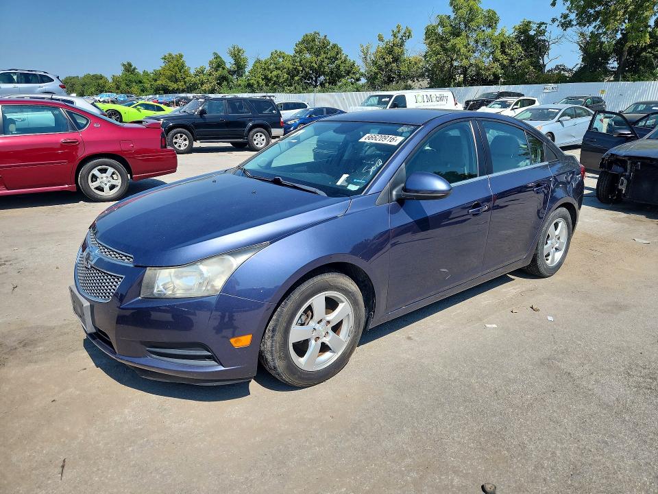 CHEVROLET CRUZE 2014 with VIN 1G1PC5SB3E7465381 - Photo from auction