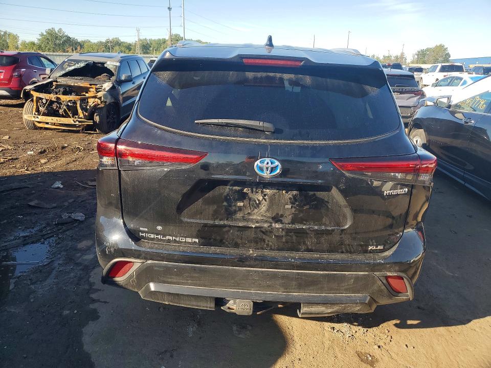 Фото 6 с аукциона – 2023 TOYOTA HIGHLANDER с VIN 5TDABRCH6PS583072