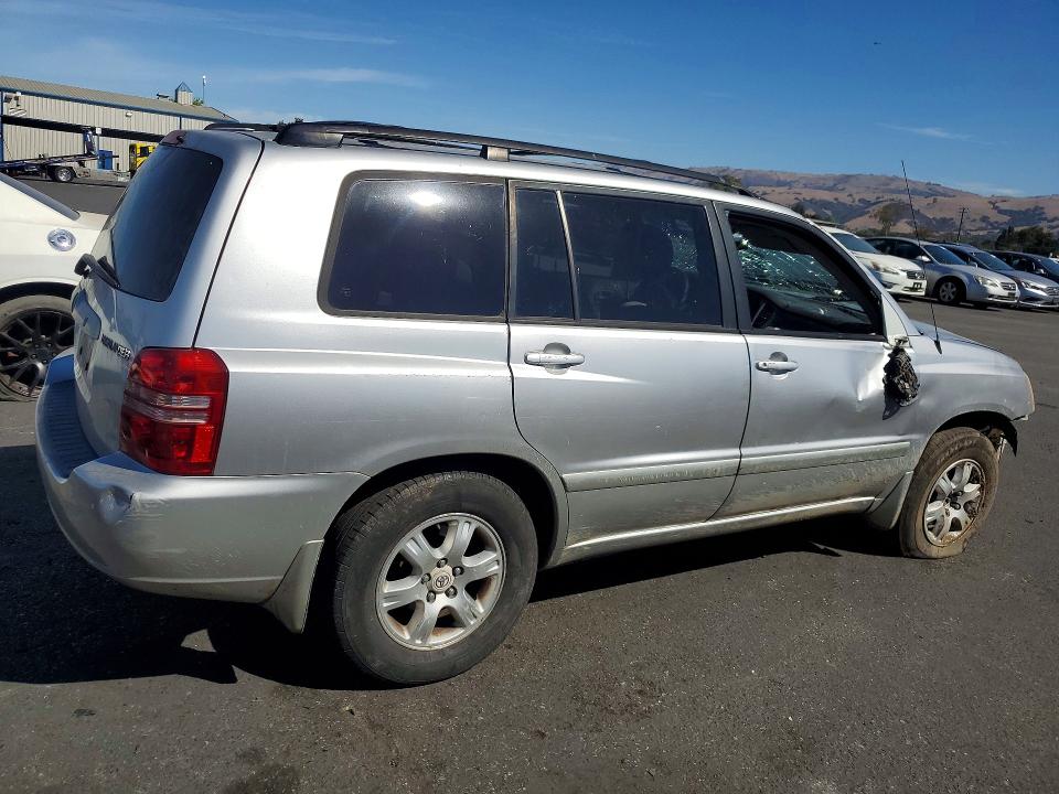 Photo 3 from auction – 2002 TOYOTA HIGHLANDER with VIN JTEGF21A120035466