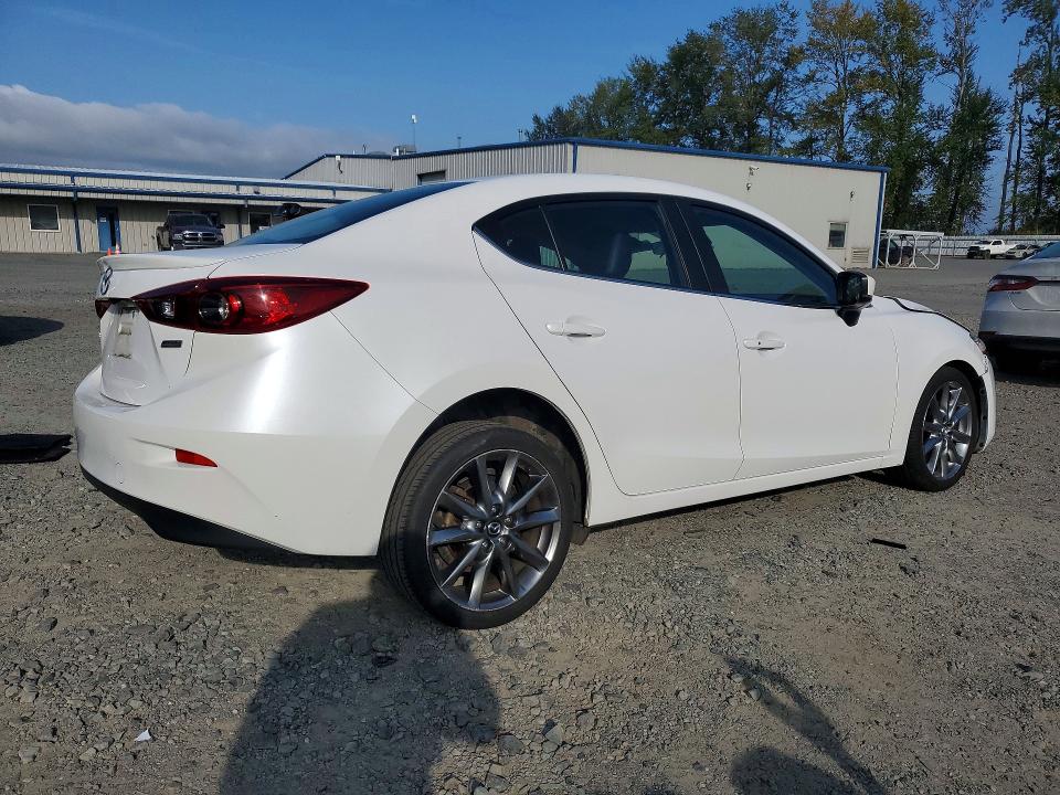 صورة رقم 3 من المزاد - 2018 MAZDA 3 مع VIN 3MZBN1V33JM210557