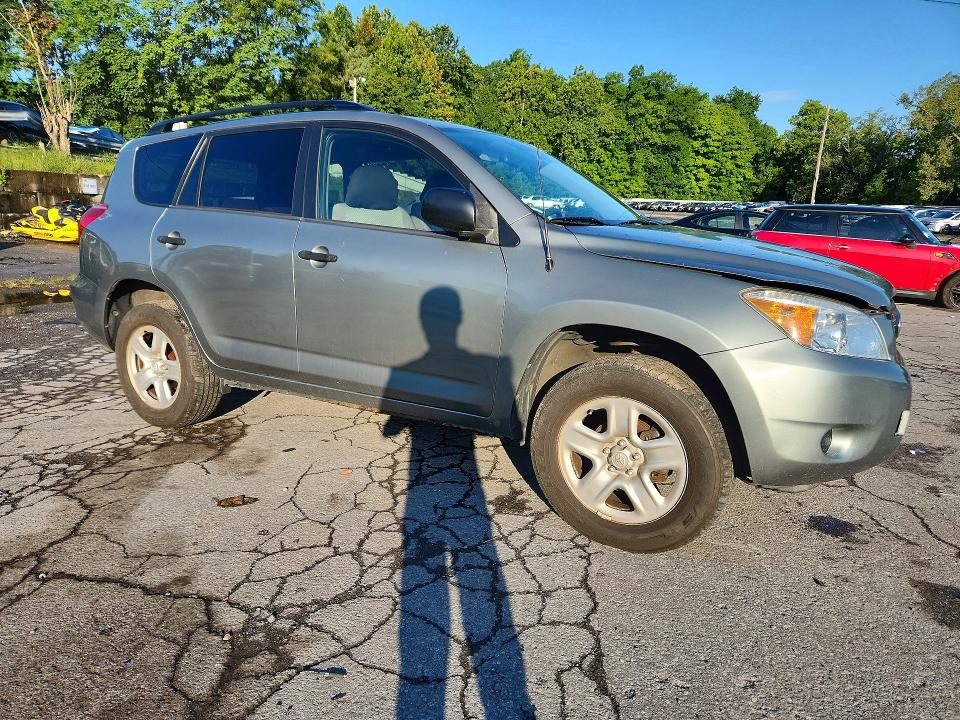 Photo 4 from auction – 2006 TOYOTA RAV4 with VIN JTMBD33V466019730
