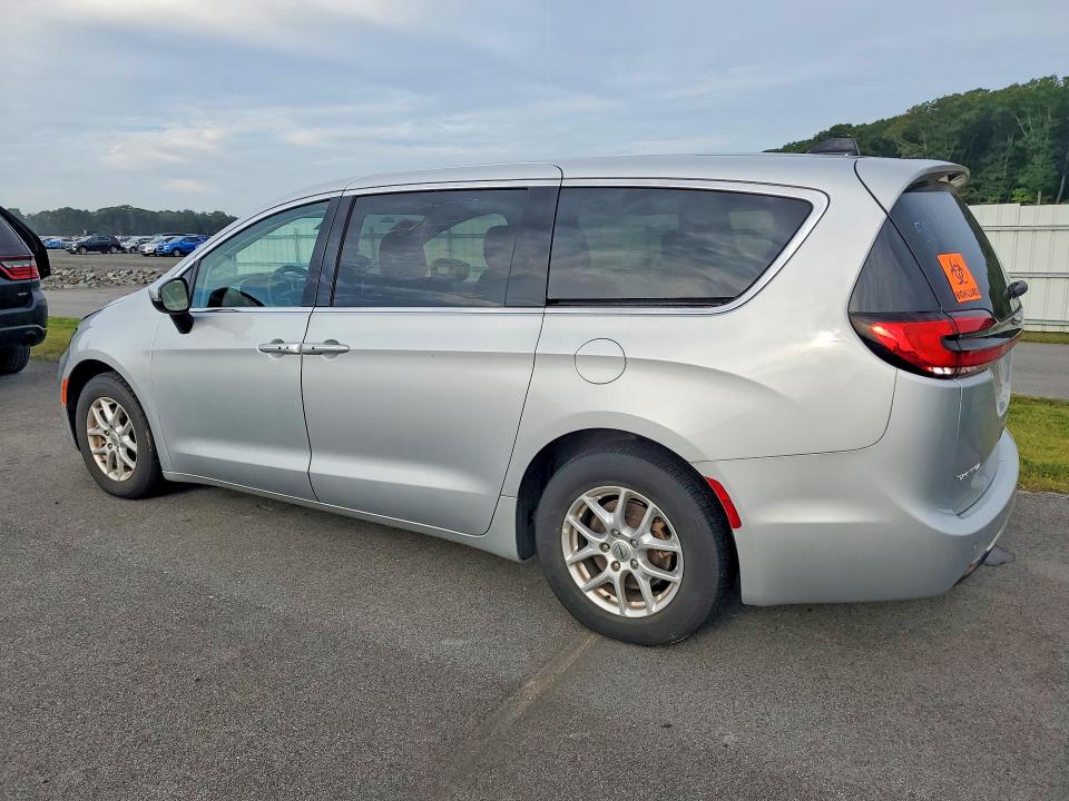 Photo 2 from auction – 2023 CHRYSLER PACIFICA with VIN 2C4RC1BG8PR582198