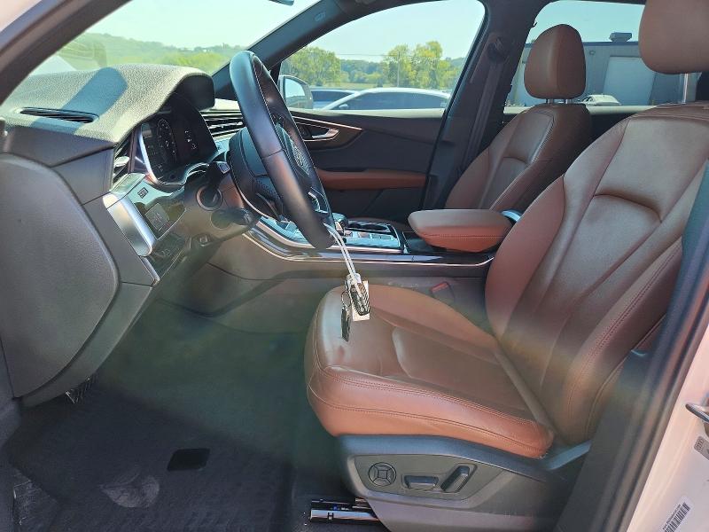 Photo 7 from auction – 2020 AUDI Q7 with VIN WA1AXAF78LD010177