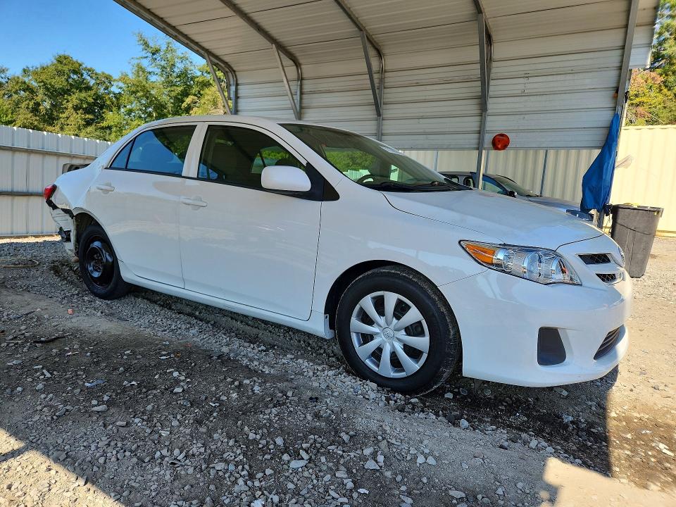Снимка 4 от търг – 2013 TOYOTA CAROLLA с VIN 5YFBU4EEXDP151125