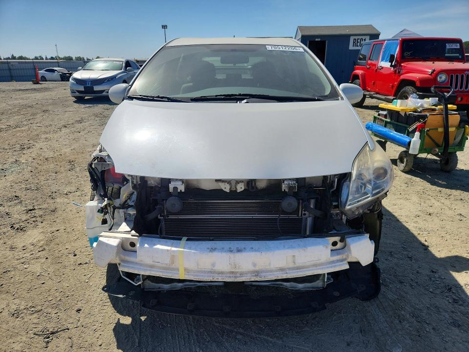 Photo 5 from auction – 2013 TOYOTA PRIUS with VIN JTDKN3DU7D5658948