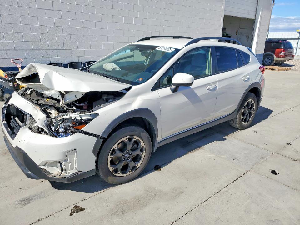 SUBARU CROSSTREK 2021 with VIN JF2GTAPC6M8335798 - Photo from auction
