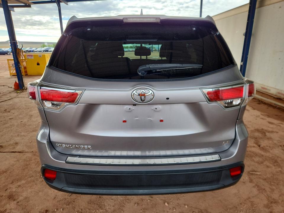 صورة رقم 6 من المزاد - 2015 TOYOTA HIGHLANDER مع VIN 5TDZKRFHXFS056844