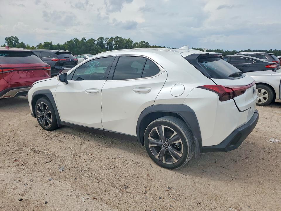 Photo 2 from auction – 2025 LEXUS UX 300H with VIN JTHYBJAH2S2026712
