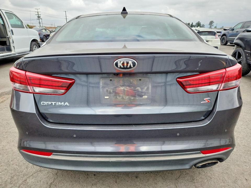 Photo 6 from auction – 2018 KIA OPTIMA with VIN 5XXGT4L34JG239490