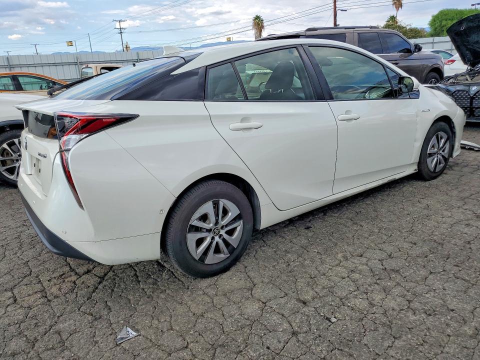 Photo 3 from auction – 2017 TOYOTA PRIUS with VIN JTDKBRFU1H3051275