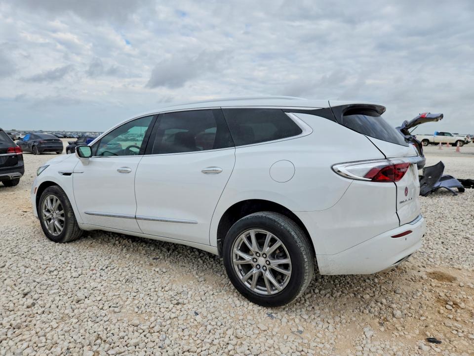 Photo 2 from auction – 2022 BUICK ENCLAVE with VIN 5GAERCKW1NJ137854