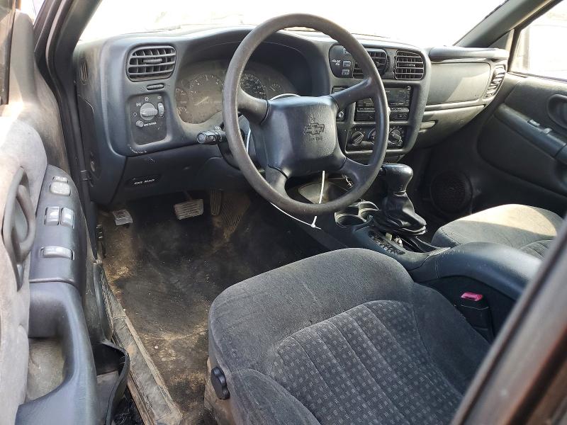 Photo 8 from auction – 2002 CHEVROLET BLAZER with VIN 1GNCT18W42K232618