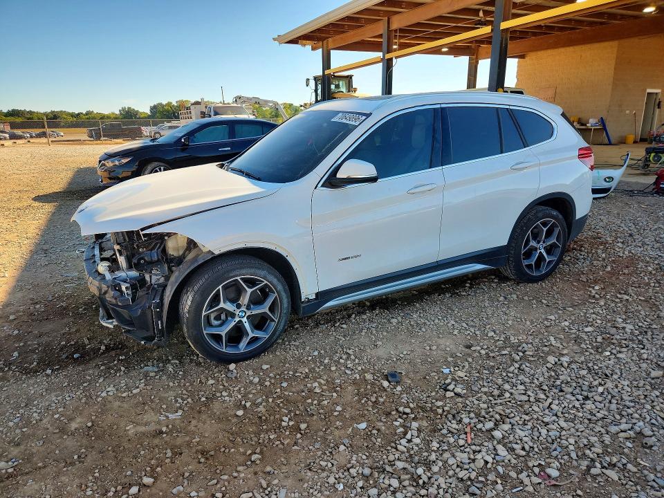 BMW X1 2017 مع رقم تعريف المركبة WBXHT3Z35H4A65302 - صورة من المزاد