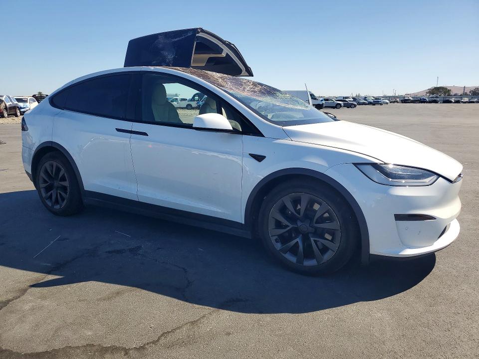 Foto 4 de la subasta – 2022 TESLA MODEL X con VIN 7SAXCAE50NF354774