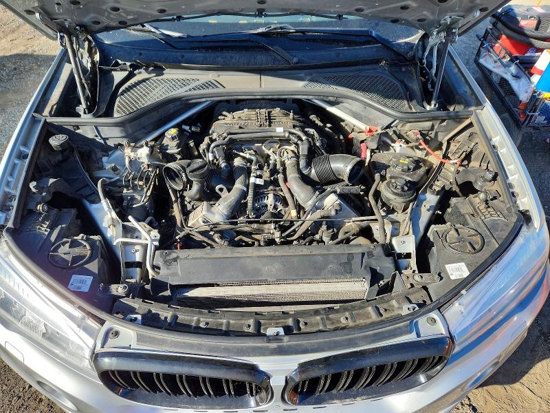 Foto 12 de la subasta – 2015 BMW X5 con VIN 5UXKR6C59F0J74892