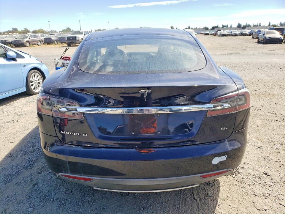Photo 6 from auction – 2013 TESLA MODEL S with VIN 5YJSA1CNXDFP22540