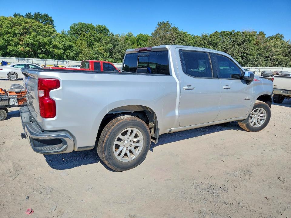 Photo 3 from auction – 2019 CHEVROLET SILVERADO with VIN 3GCUYDED9KG170496