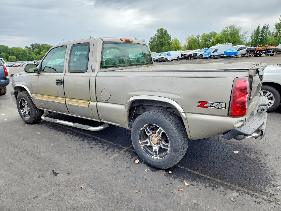Photo 2 from auction – 2003 CHEVROLET SILVERADO with VIN 1GCEK19T33E297954