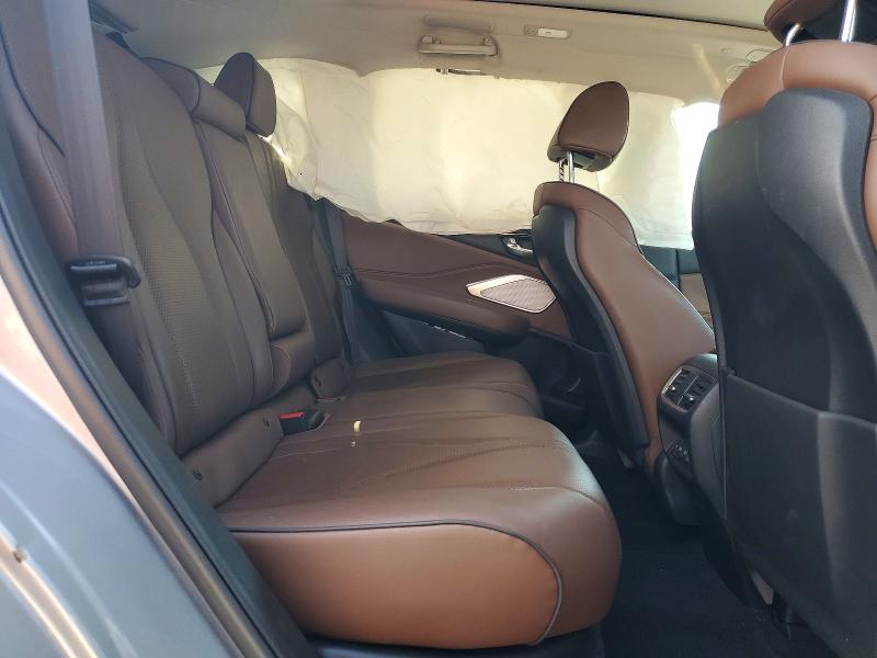 Photo 11 from auction – 2019 ACURA RDX with VIN 5J8TC2H71KL009343