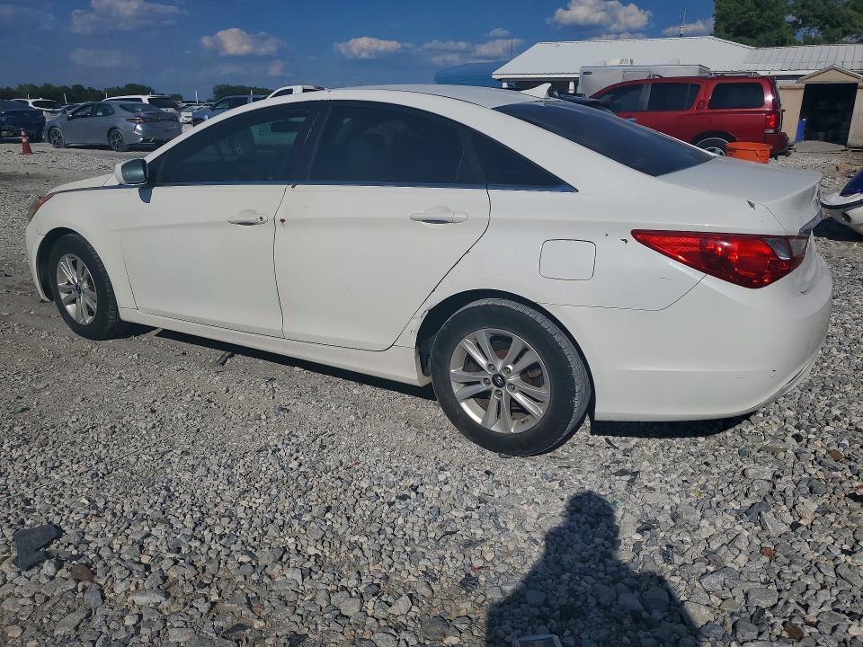 Photo 2 from auction – 2011 HYUNDAI SONATA with VIN 5NPEB4AC0BH249436