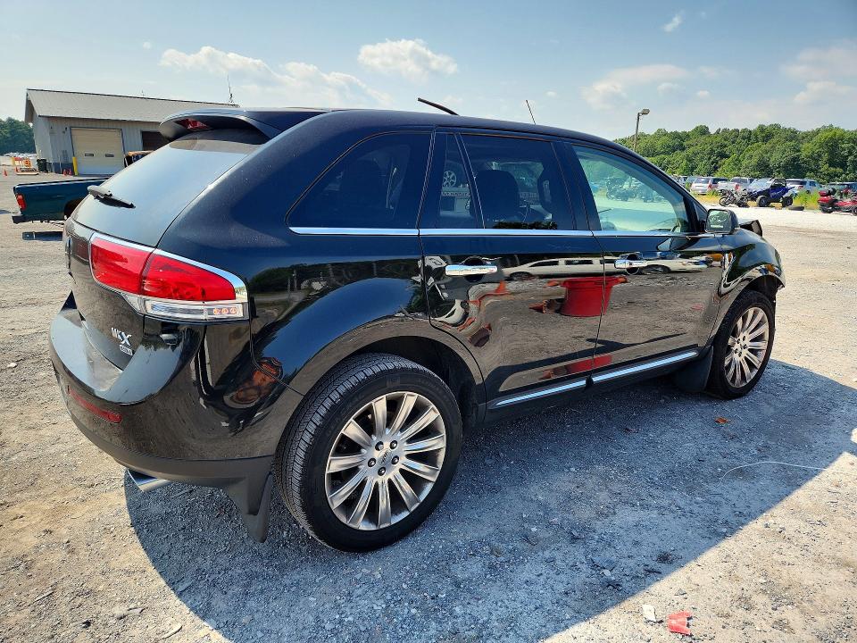 Photo 3 from auction – 2015 LINCOLN MKX with VIN 2LMDJ8JKXFBL32984